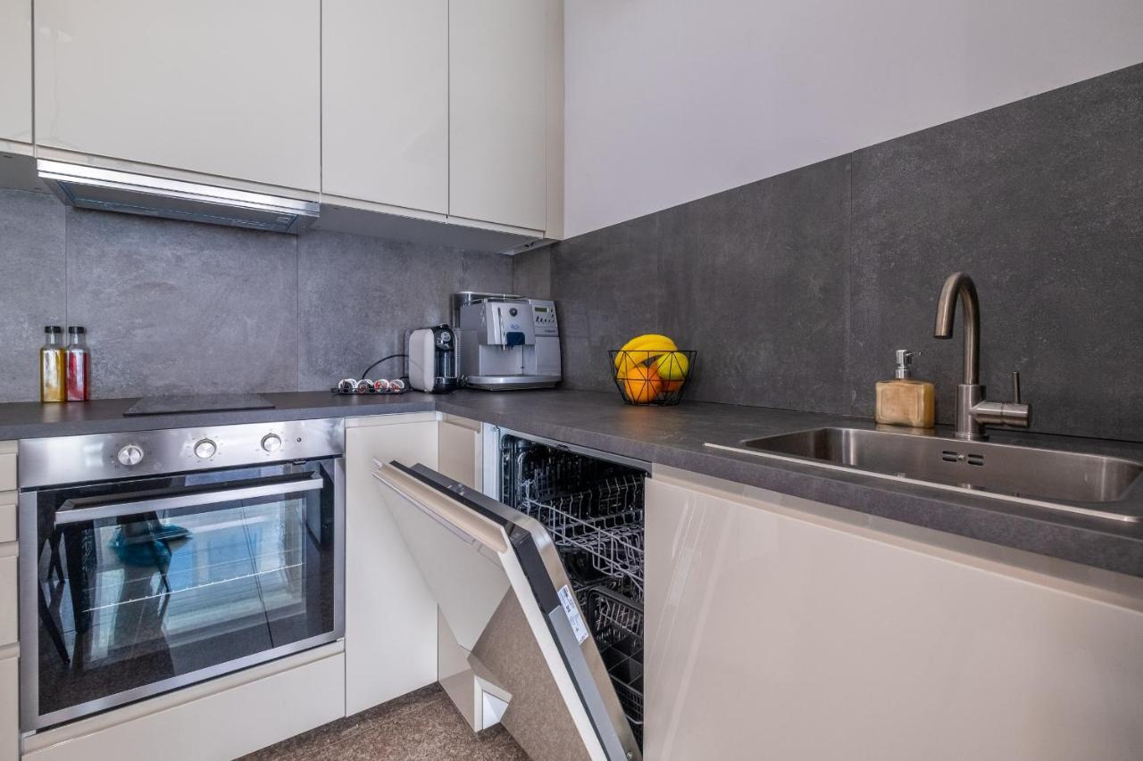 Julie'S Sunny Cozy Apartment With Balcony ソフィア エクステリア 写真