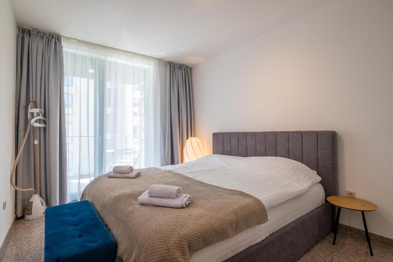 Julie'S Sunny Cozy Apartment With Balcony ソフィア エクステリア 写真