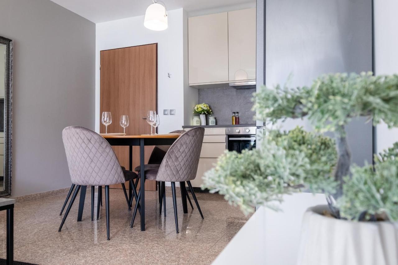 Julie'S Sunny Cozy Apartment With Balcony ソフィア エクステリア 写真